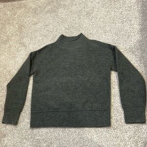 Women’s extra small olive green mock neck universal threads sweater